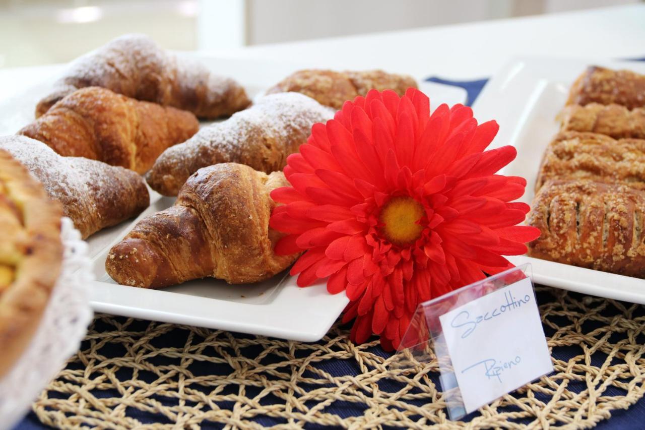 Hotel Merano 미사노아드리아티코 외부 사진